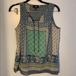 Small decorative tank